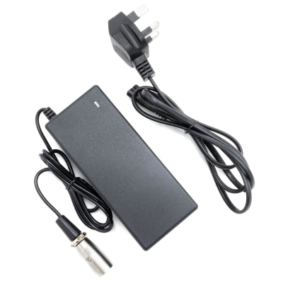 Cargador XLR de 4 clavijas