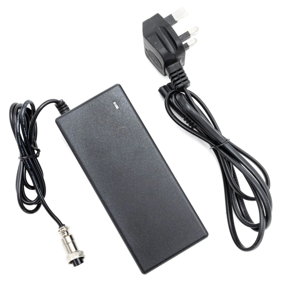 Cargador GX12 - 3 clavijas